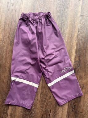 G55YP Granyte™ Kids Frogger Rain Pants
Size small